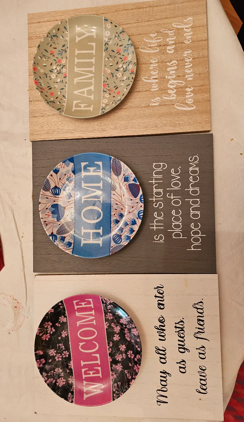 Three Decorative Wall Plaques with Plates thumbnail