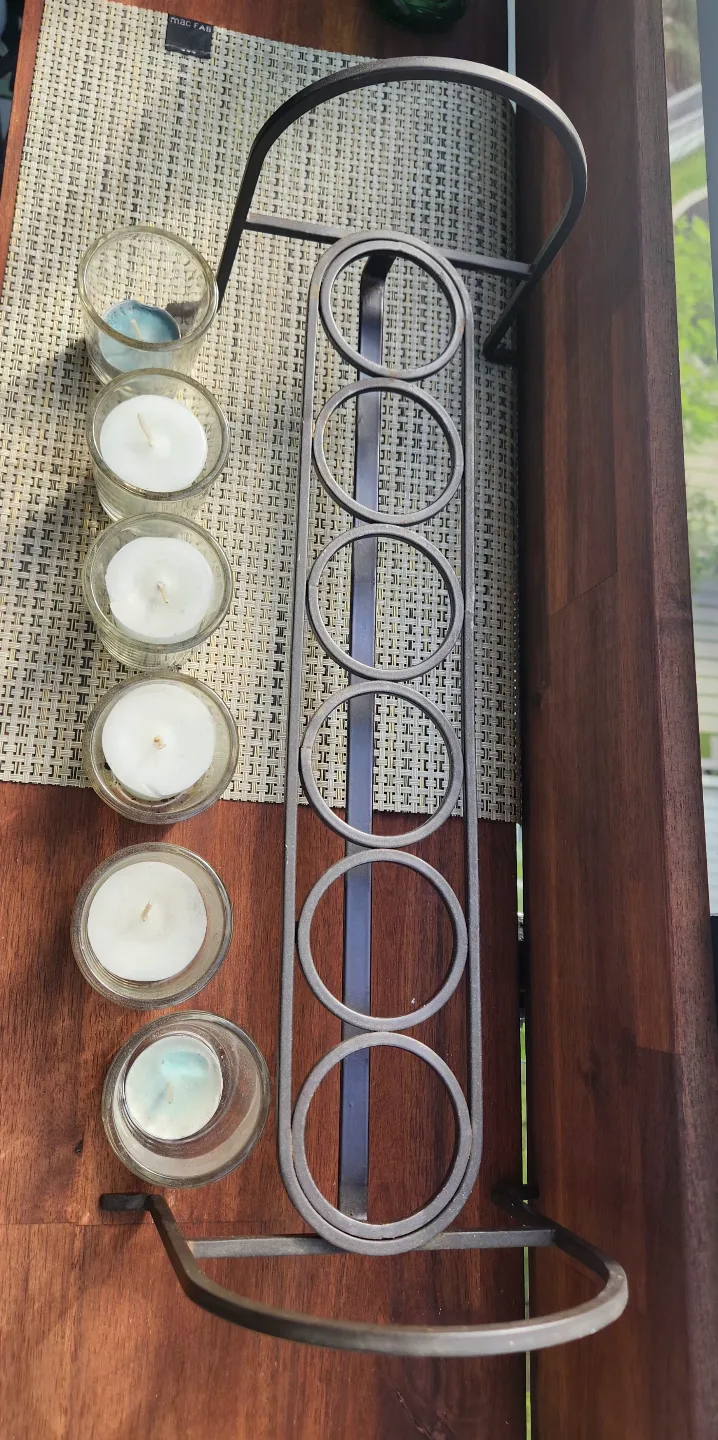 Metal Candle Holder with 6 Candles & 6 Glass Holders image indicator(6)