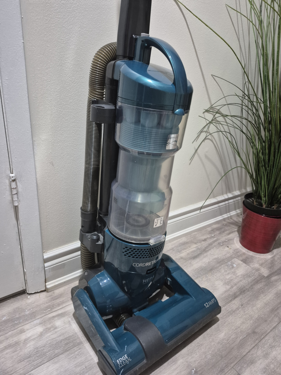 Vacuum cleaner - photo 3