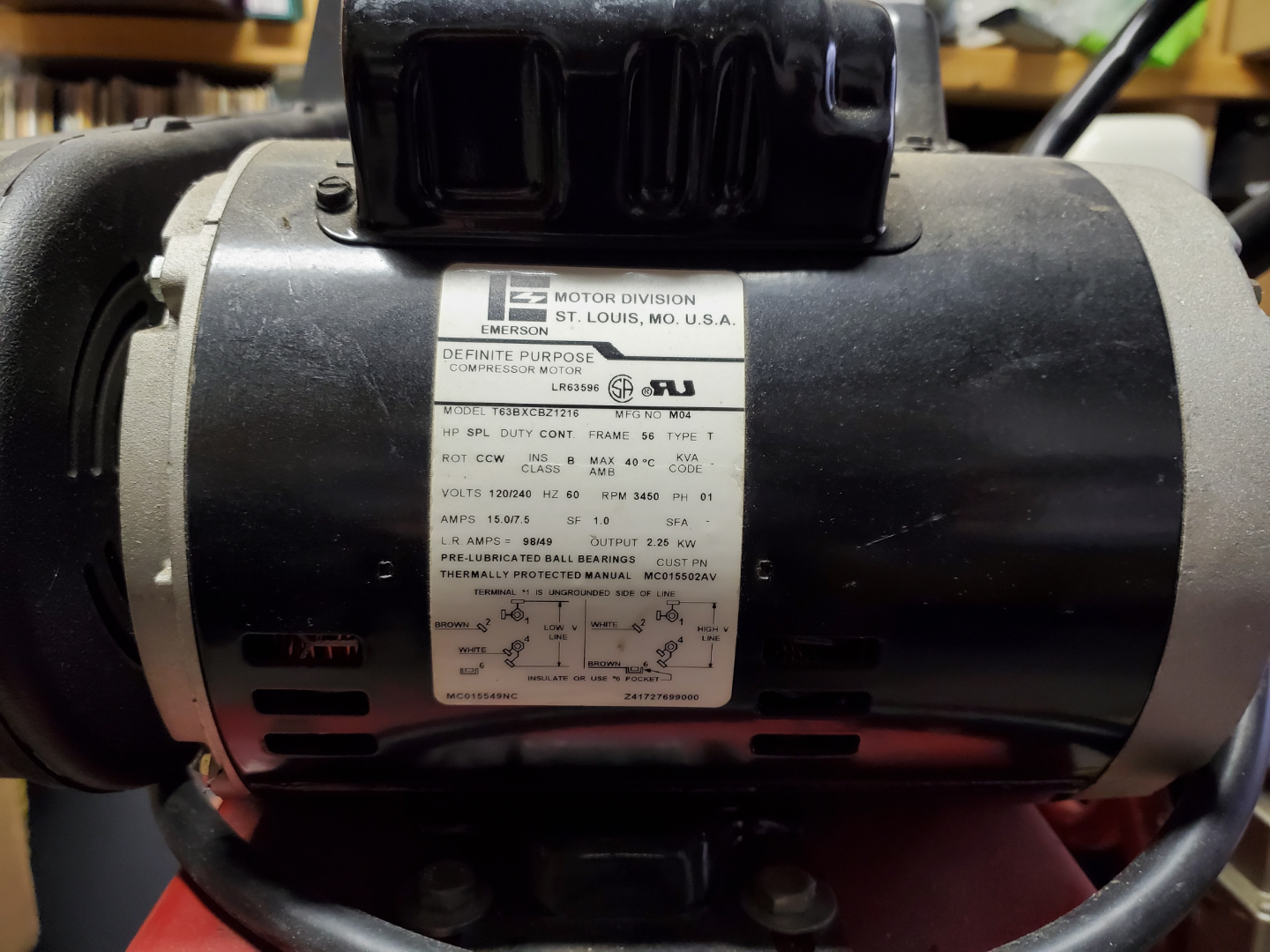 Husky Air Compressor 26 Gallon 135 PSI VT631502AJ - photo 4