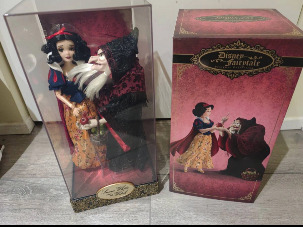 Disney Collection Snow White and the Witch Dolls limited