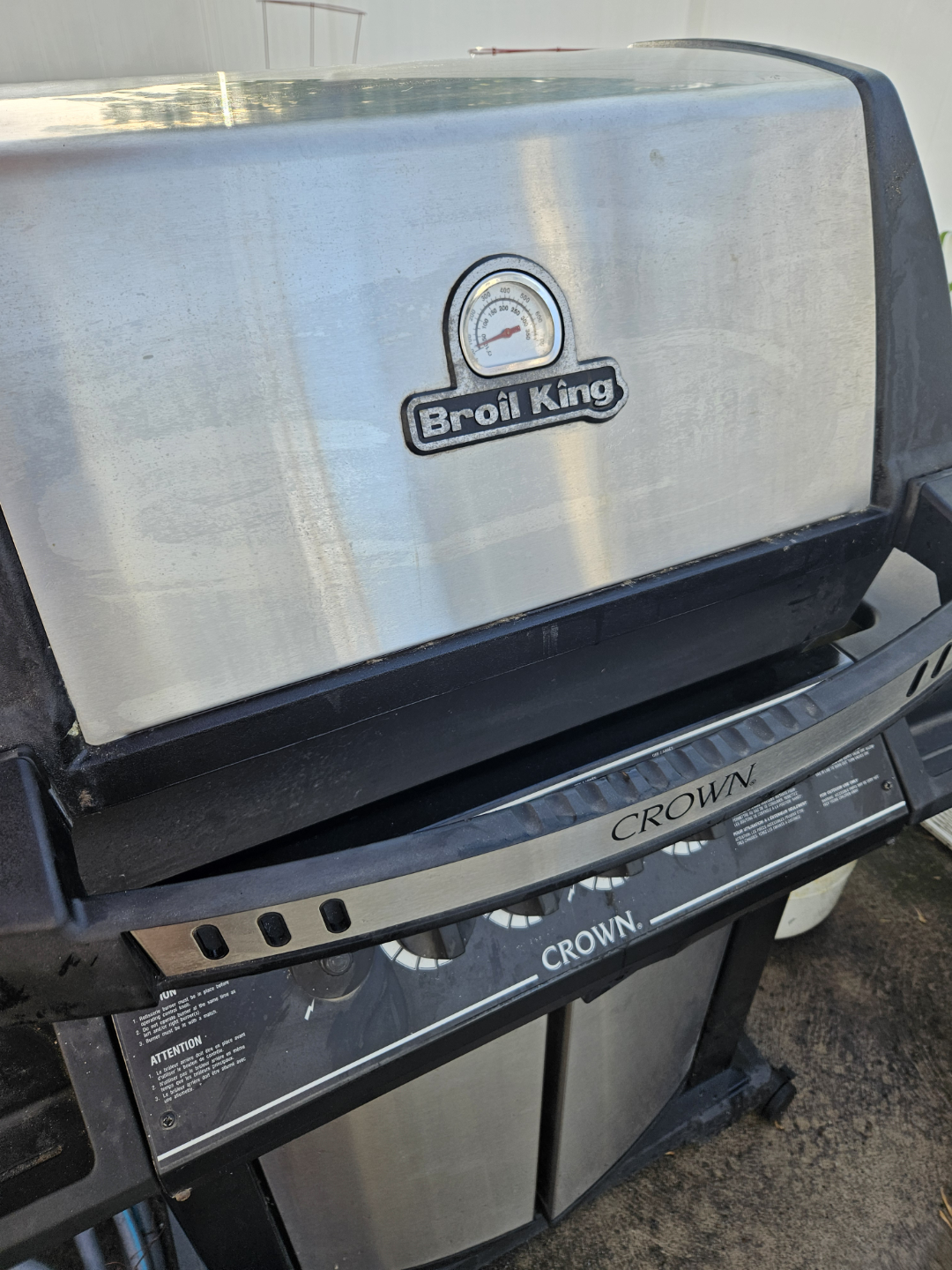 Broil King Crown BBQ Grill