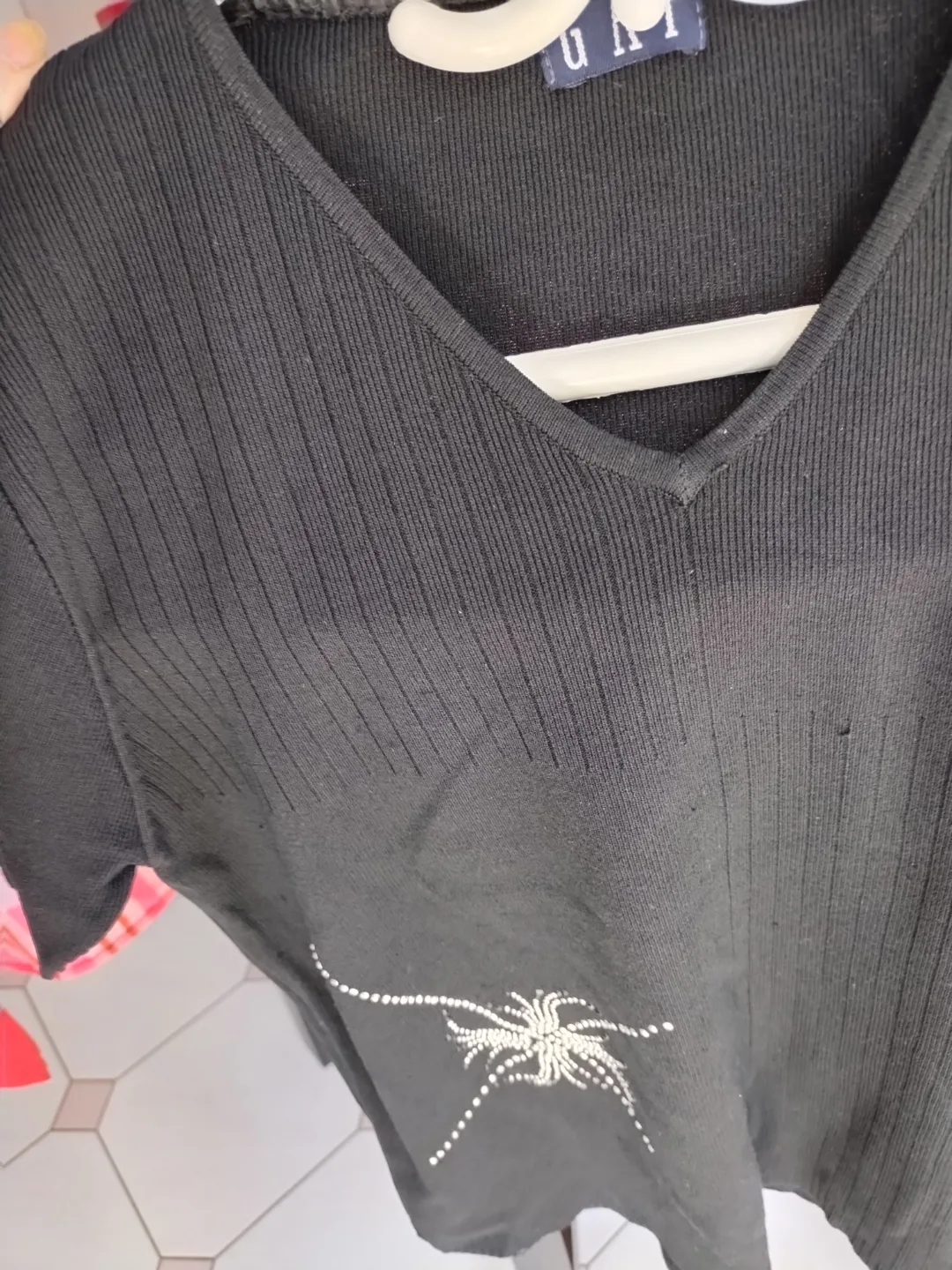 GAP Black Ribbed V-Neck Knit Top with Rhinestone Detail image indicator(3)