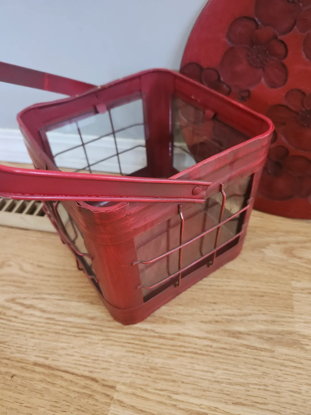 Red Decorative Plate and Metal Basket Set image indicator(2)