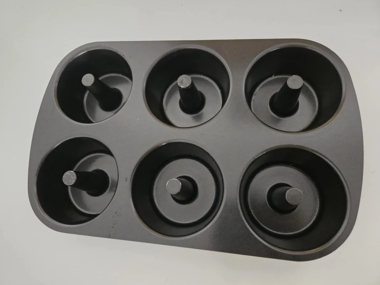 Six-Cup Donut Baking Pan  #freecycle thumbnail