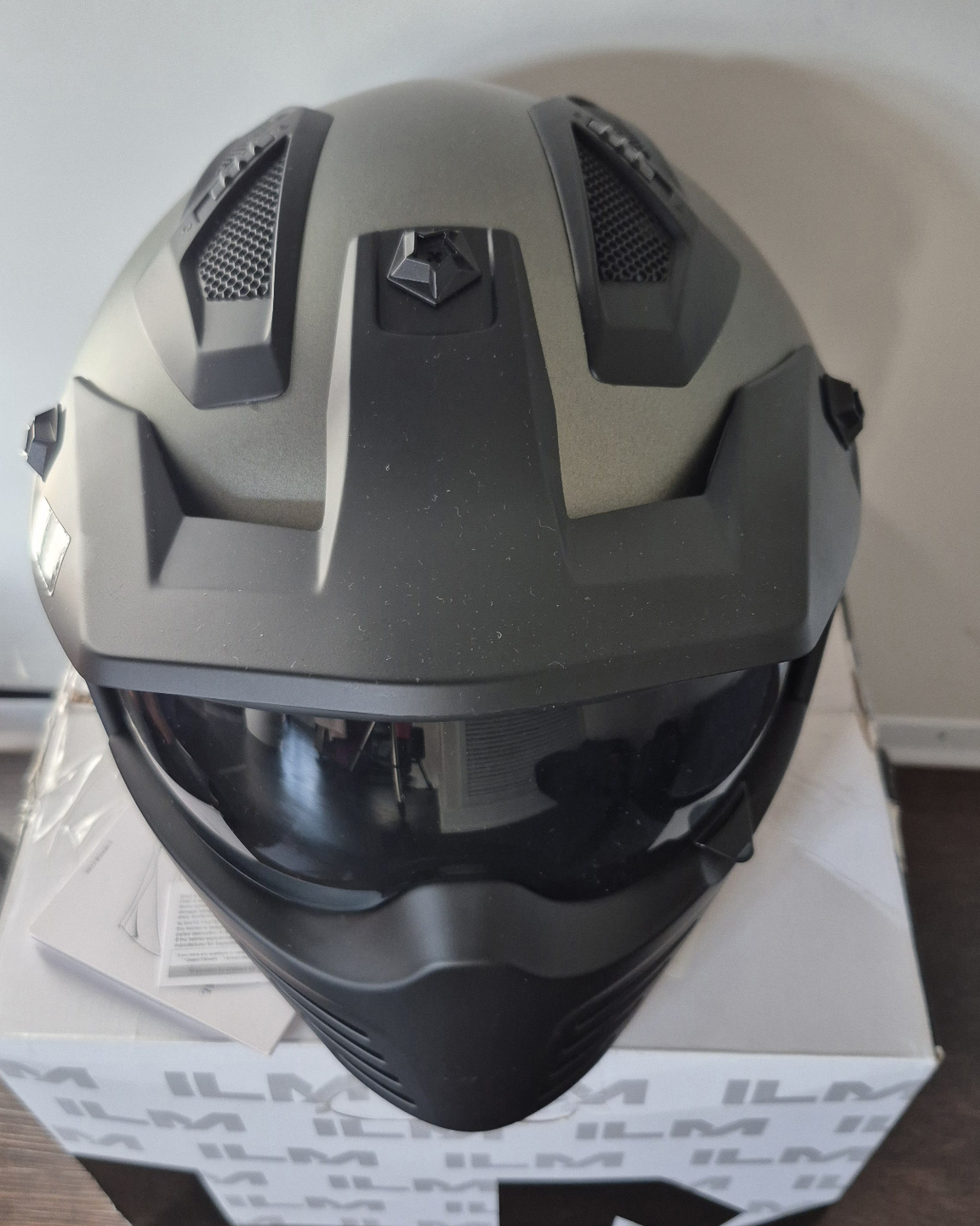 ILM Motorcycle Helmet - Size Medium - photo 3