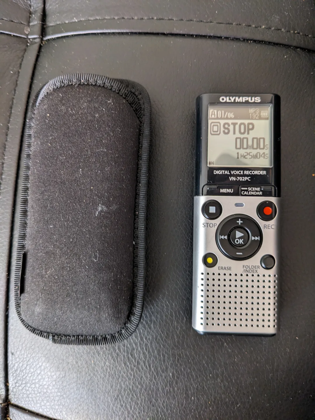 Olympus VN-702PC Digital Voice Recorder with Case thumbnail