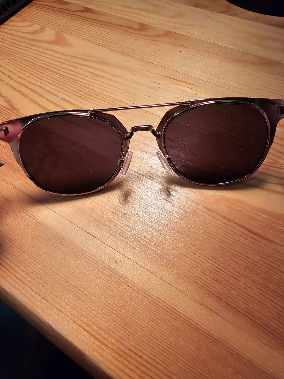 Oversized Black and Gold Round Sunglasses image indicator(2)