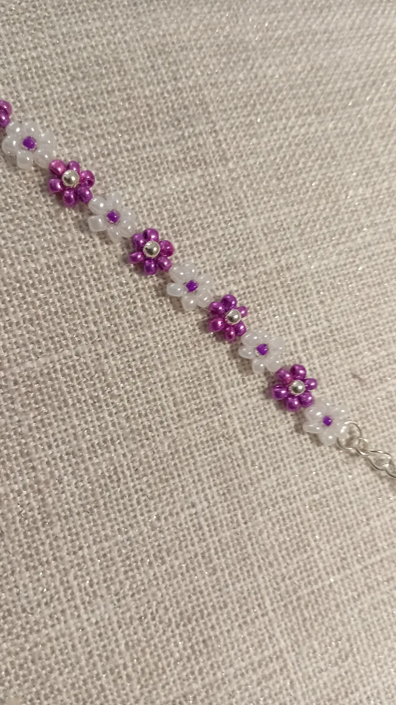 Handmade Beaded Flower Bracelet image indicator(6)