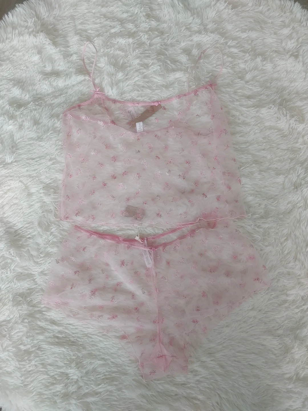 SKIMS Intimate Floral Scoop Cami & Short Set image indicator(2)