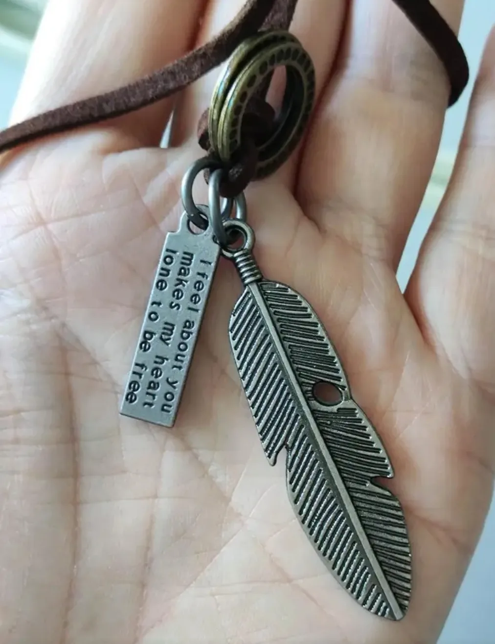 Bohemian Feather Pendant Necklace image indicator(3)