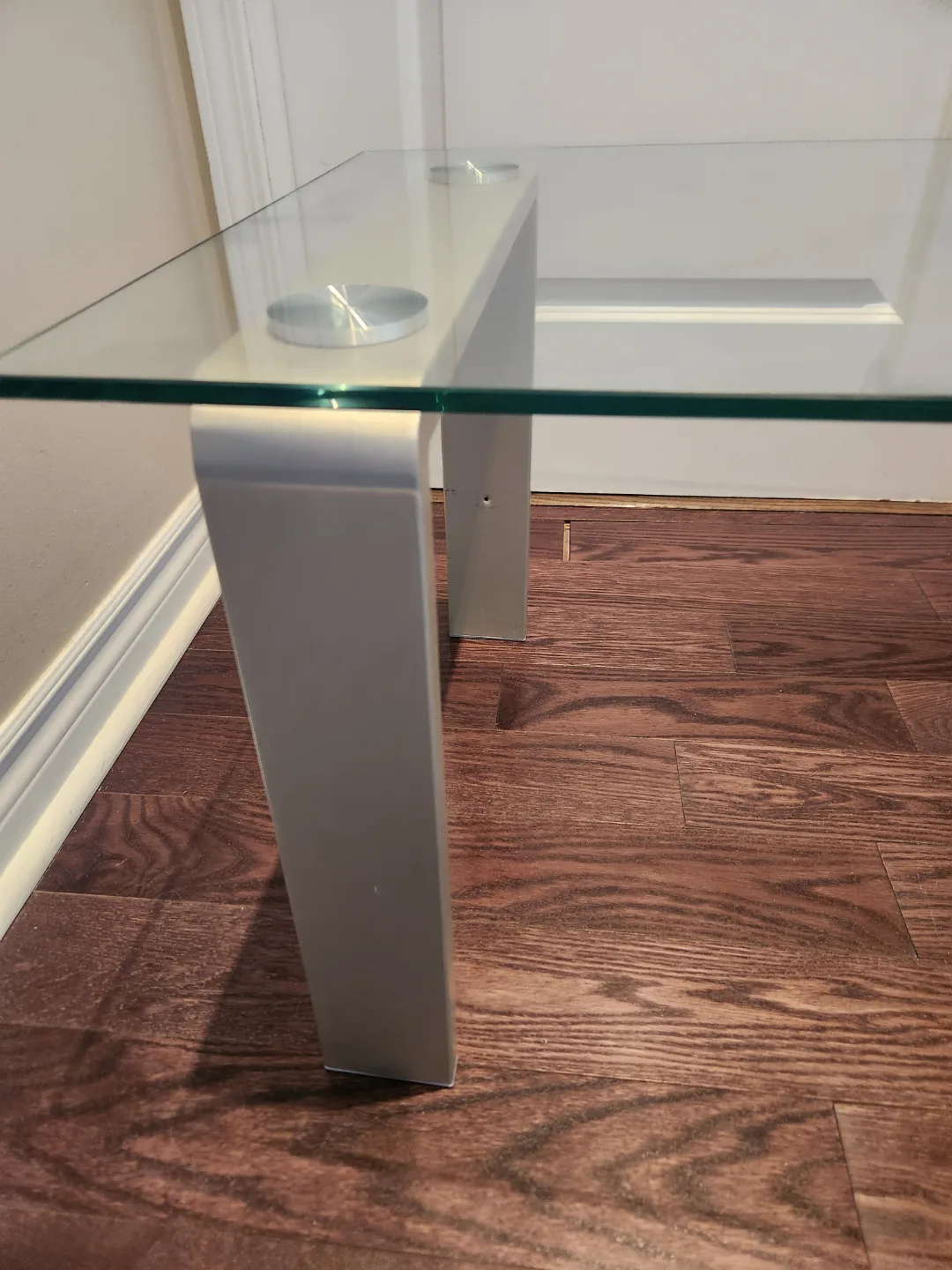 Glass Coffee Table with Silver Metal Legs image indicator(4)