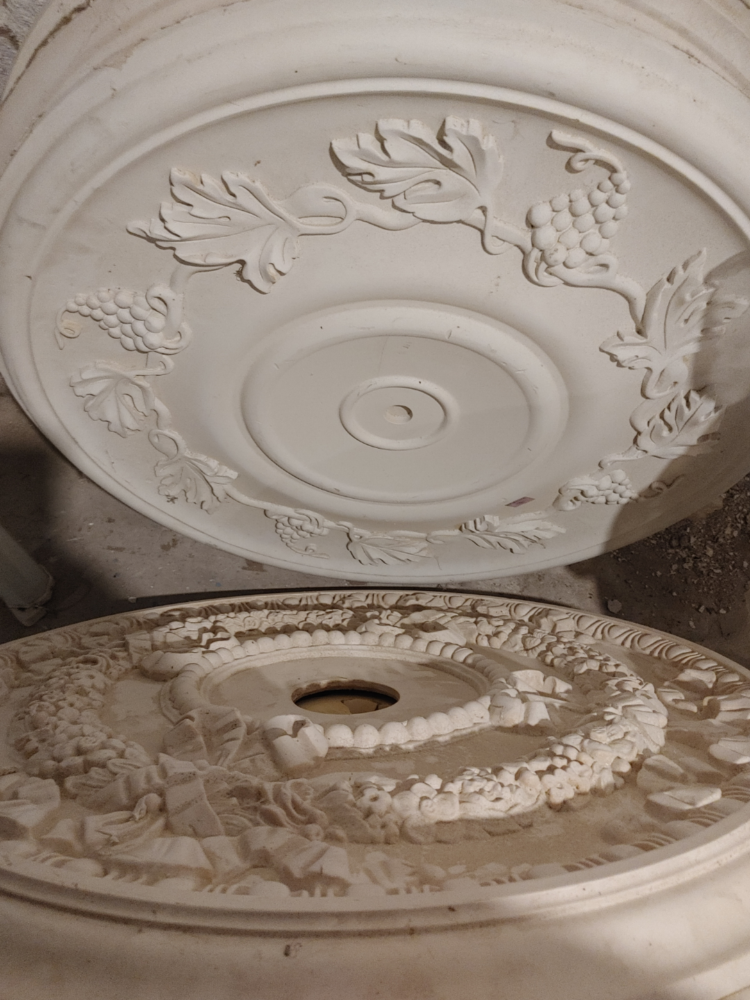 Vintage Ceiling Medallions #freecycle - photo 5