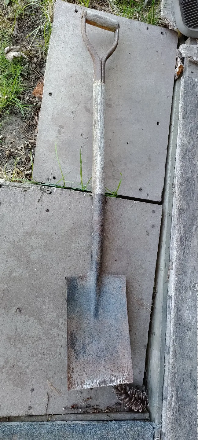 Garden Shovel thumbnail