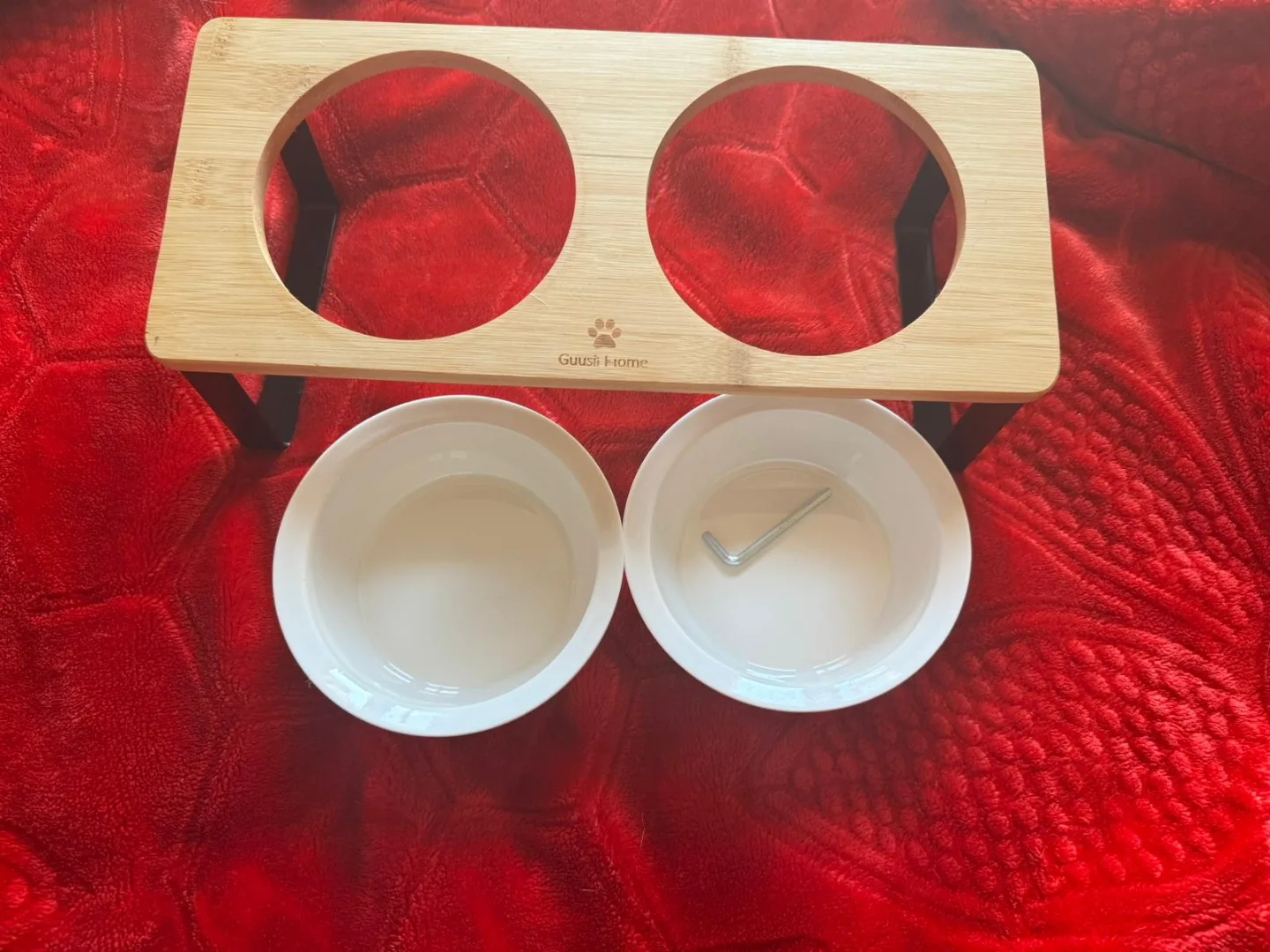 Guish Home Elevated Pet Bowl Set image indicator(3)