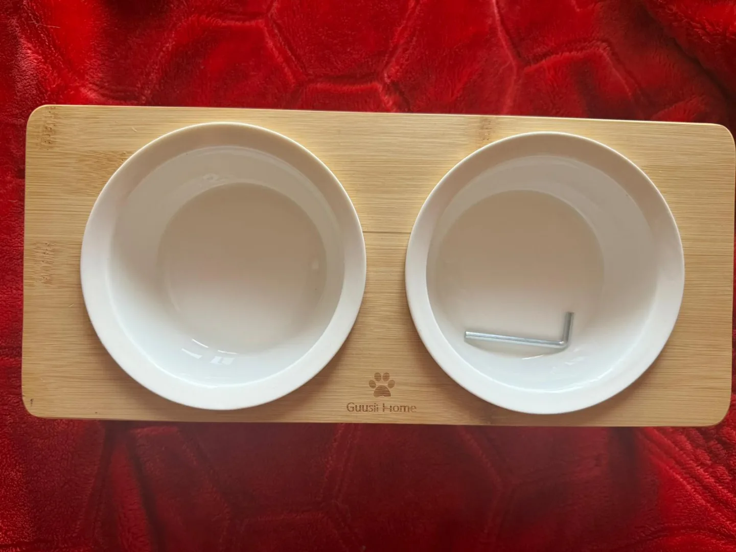 Guish Home Elevated Pet Bowl Set image indicator(4)