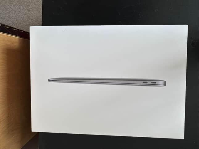 MacBook Air - Excellent Condition - photo 5