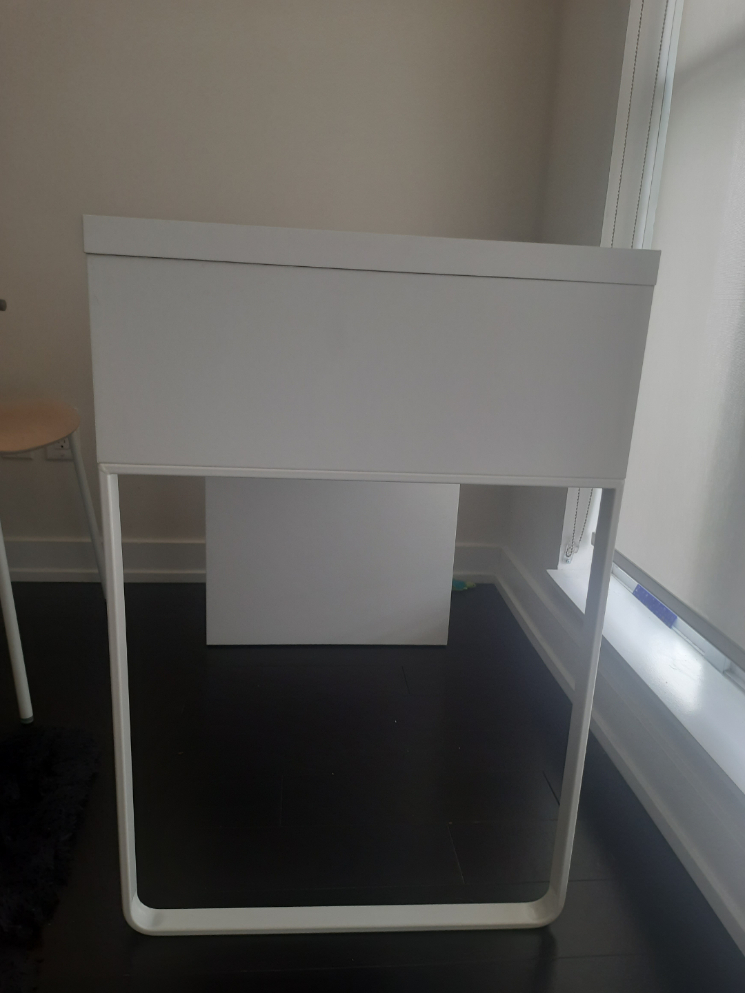 White Desk with Drawer - photo 3