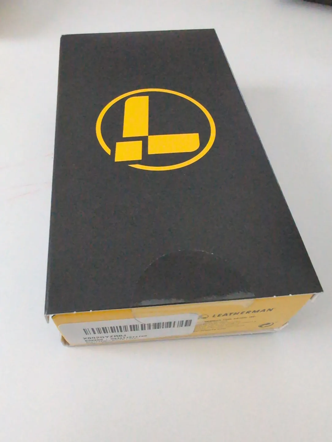 Leatherman Squirt PS4 Multi-tool with sheath image indicator(2)