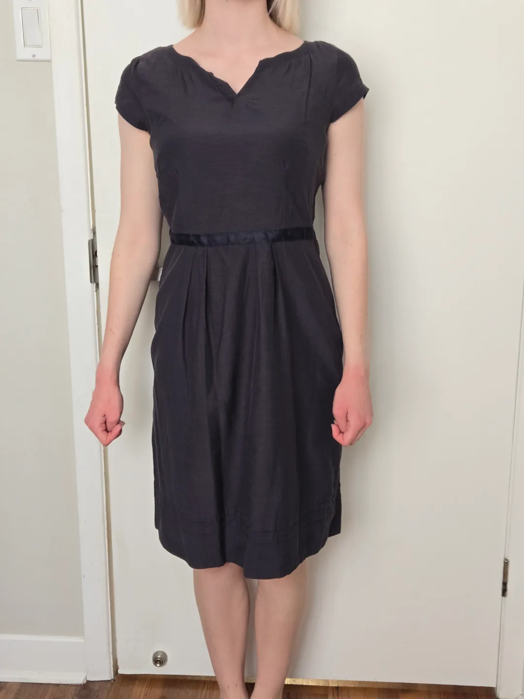 TATWM Dark Grey Knee-Length Dress Size 36 thumbnail