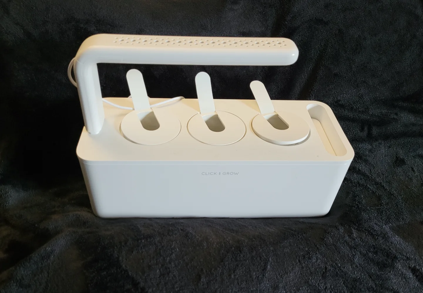 Click & Grow Smart Garden 3-Pod Indoor Garden image indicator(4)