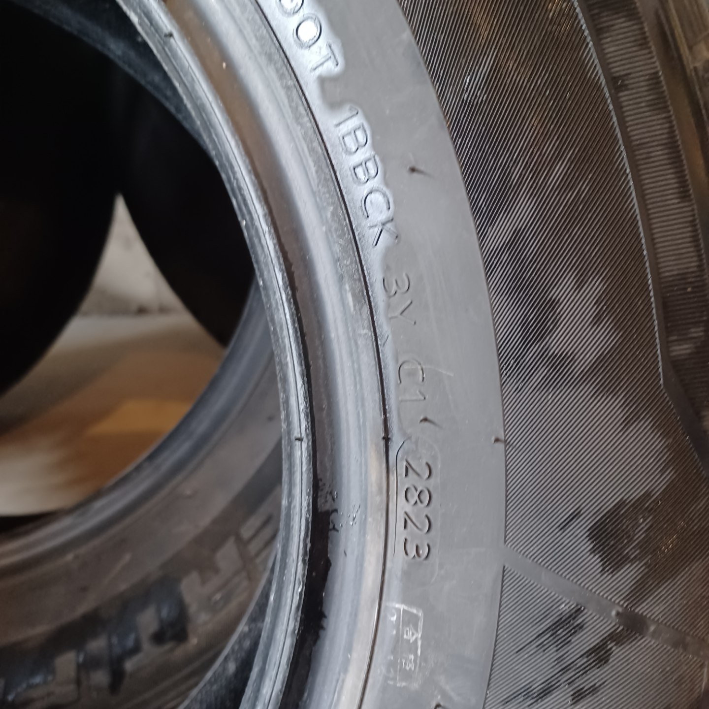 205/65R15 All Season - photo 2