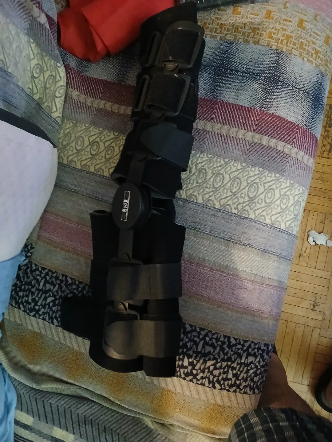 DonJoy Playmaker II Knee Brace thumbnail