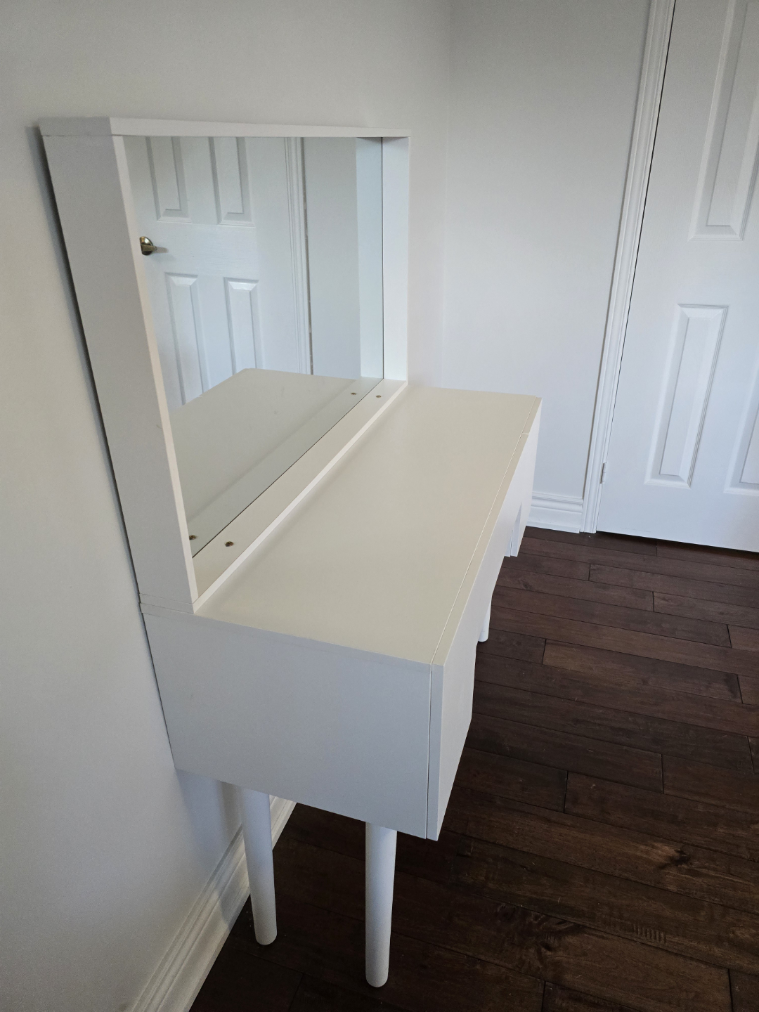 White Vanity Desk with Mirror and Drawers - photo 3