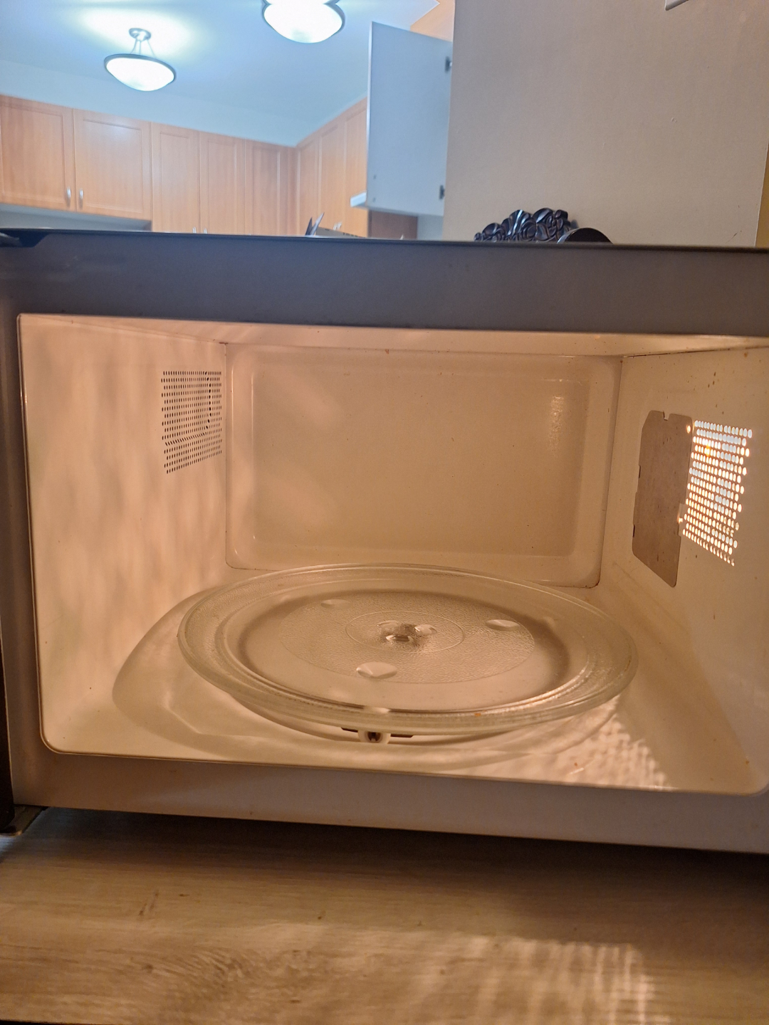 Classic Microwave Oven - photo 3