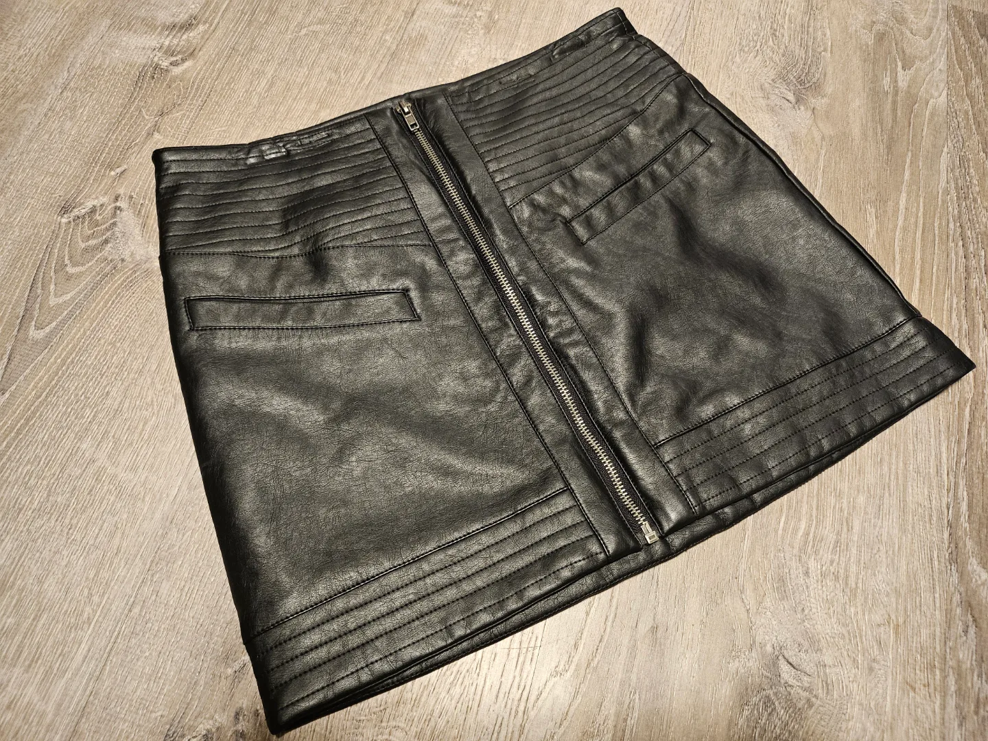 Black Faux Leather Mini Skirt Size 4 🧡 thumbnail
