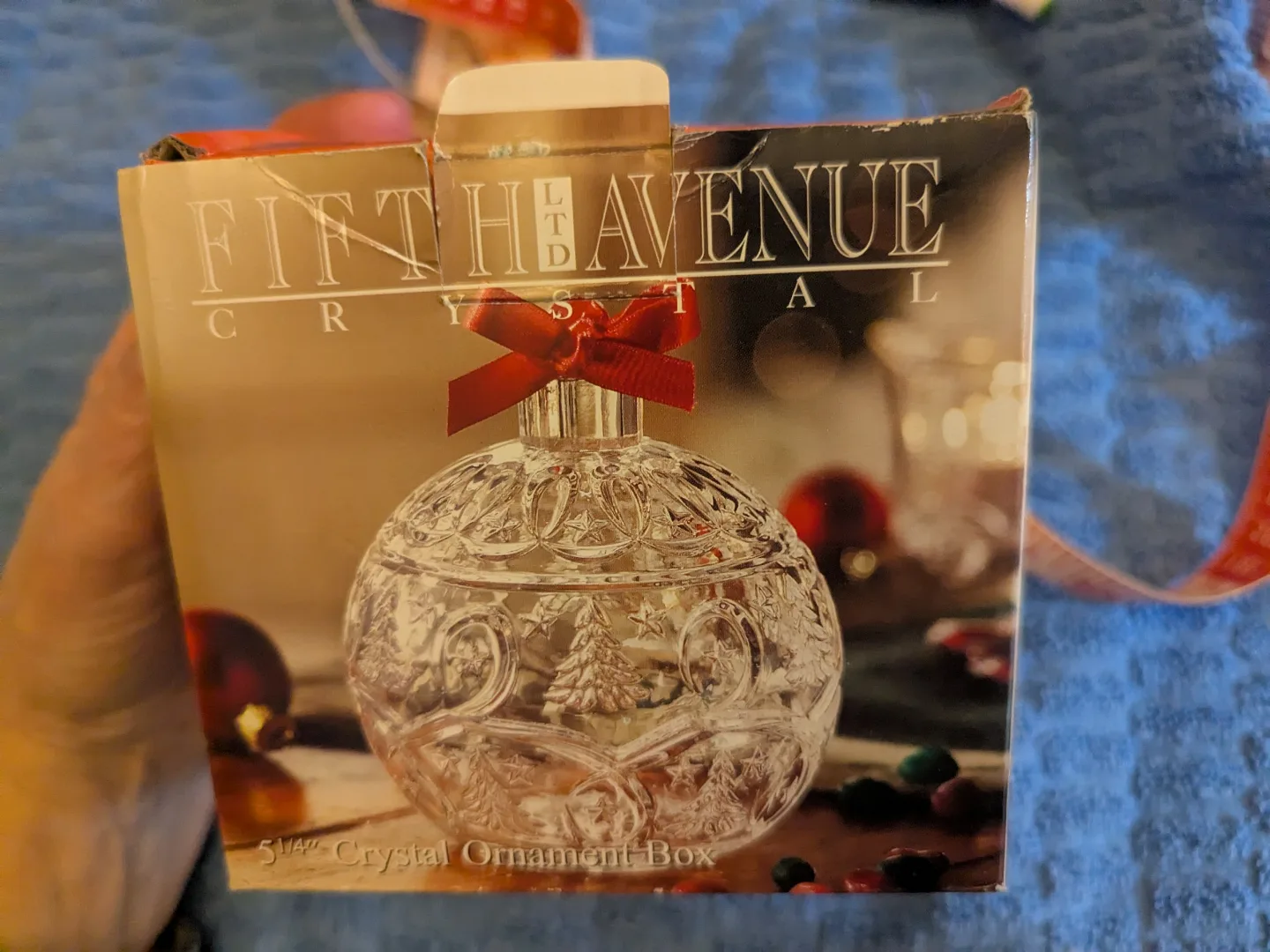 Fifth Avenue Crystal Ornament Box thumbnail