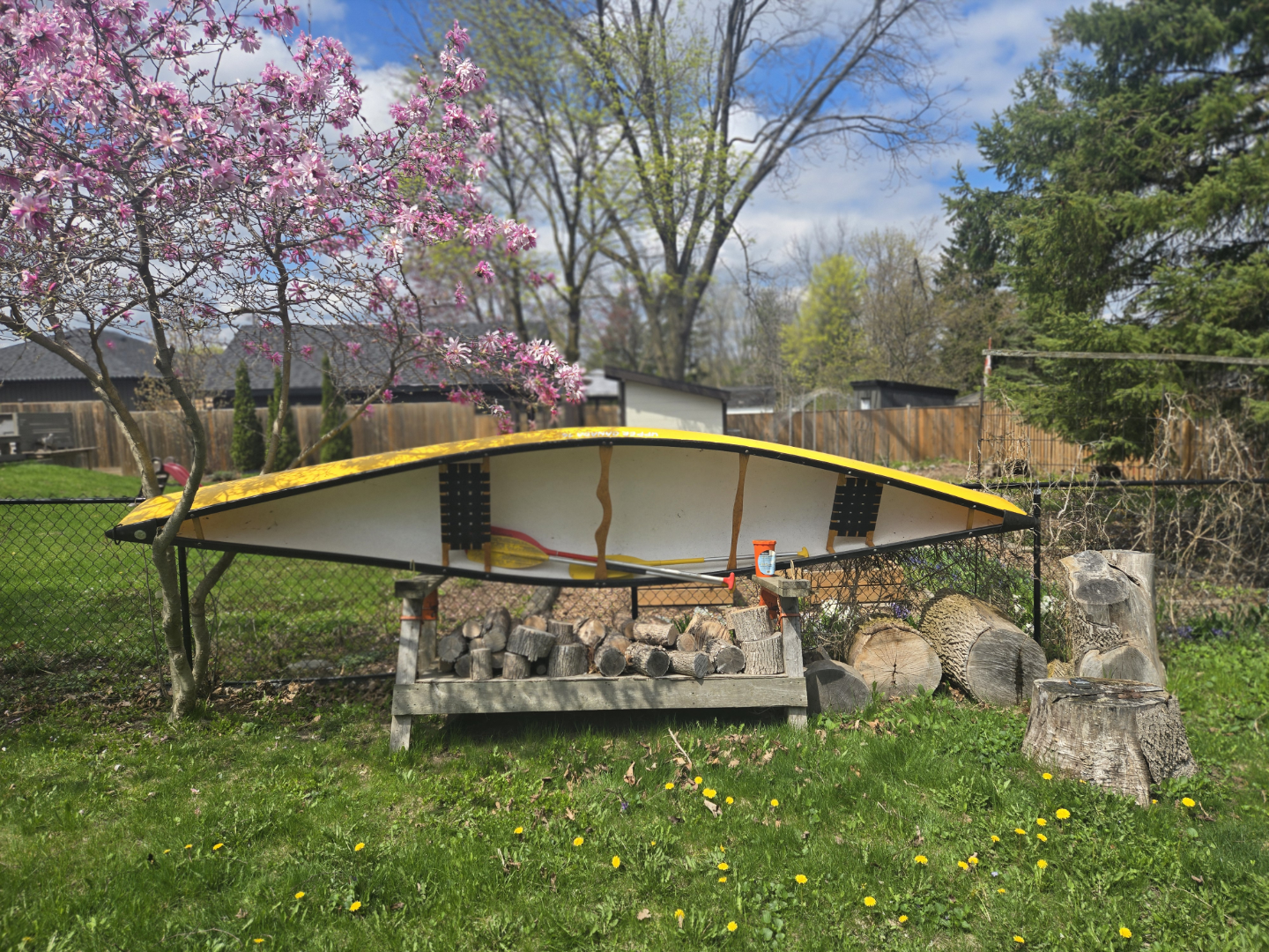 16 foot Yellow Upper Canada Fiberglass Canoe - photo 2