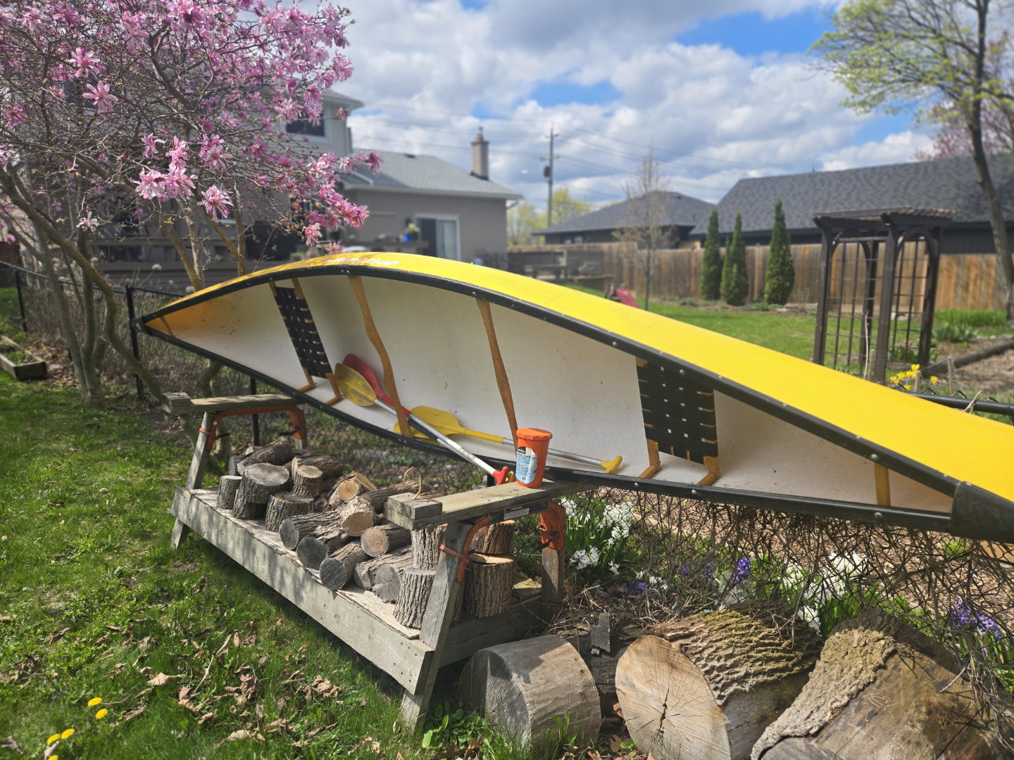 16 foot Yellow Upper Canada Fiberglass Canoe - photo 3