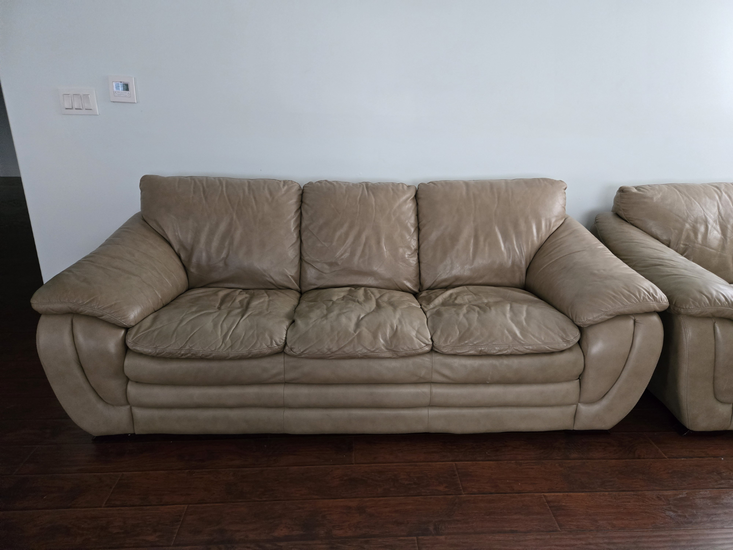 Matching Leather Sofa Set - photo 4