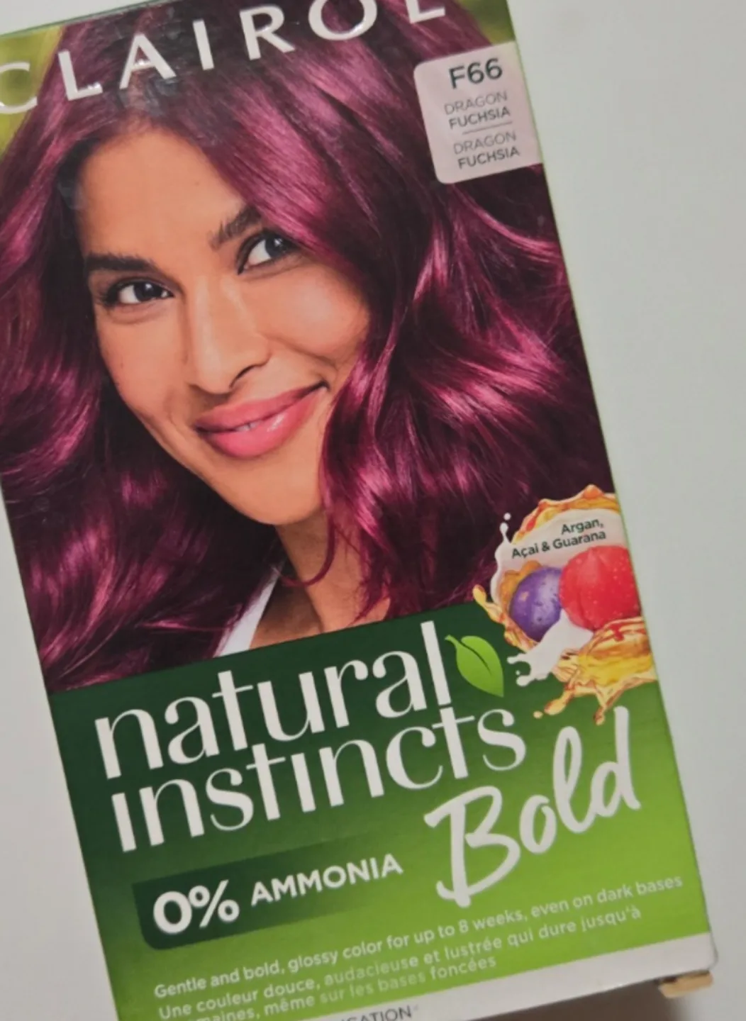 Clairol Hair Dye in Dragon Fuchsia 💜🐲🪻 image indicator(2)