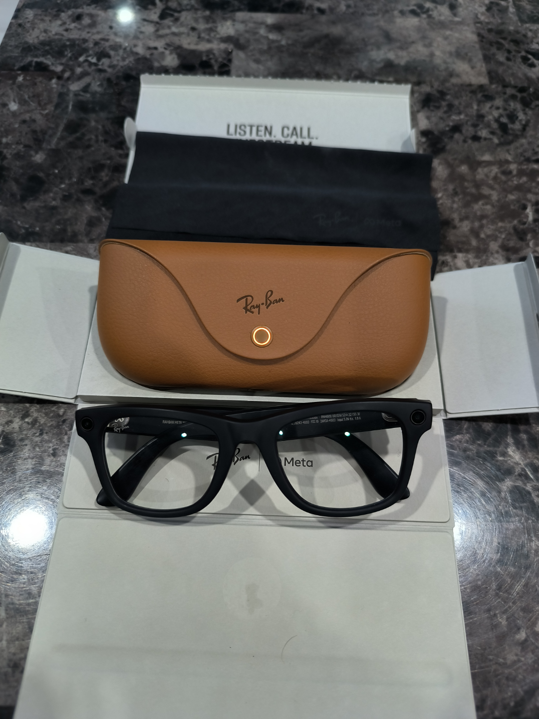Ray-Ban Stories Smart Glasses - Wayfarer Style - photo 4