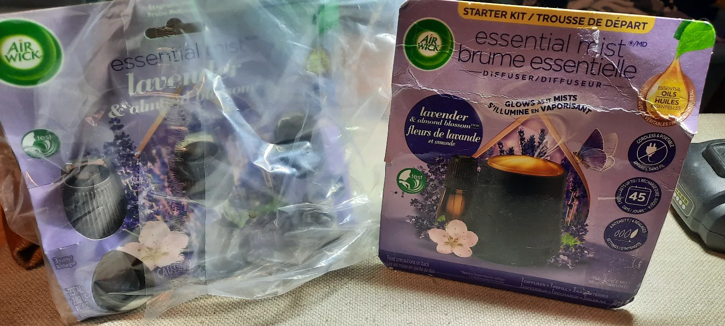 Air Wick Essential Fragrance Oil Diffuser Kit + 3 refills image indicator(3)