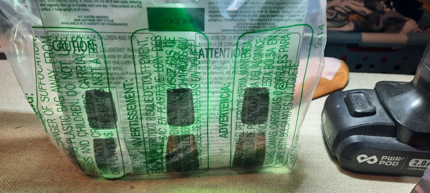 Air Wick Essential Fragrance Oil Diffuser Kit + 3 refills image indicator(7)