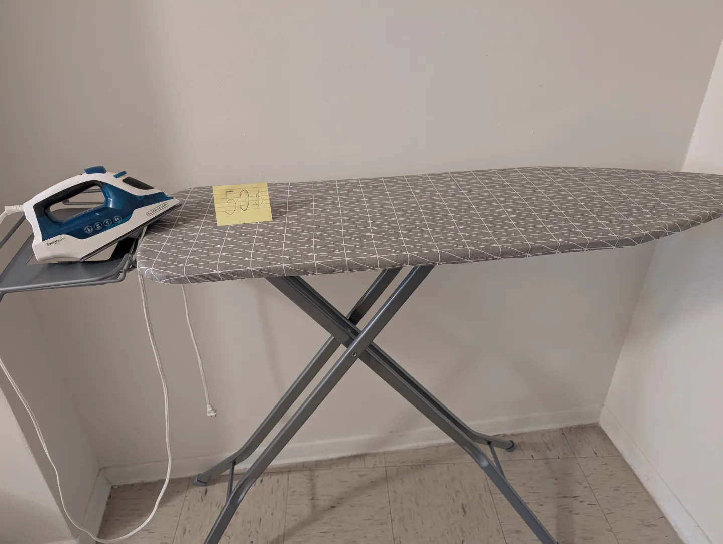 Ironing board and iron set thumbnail