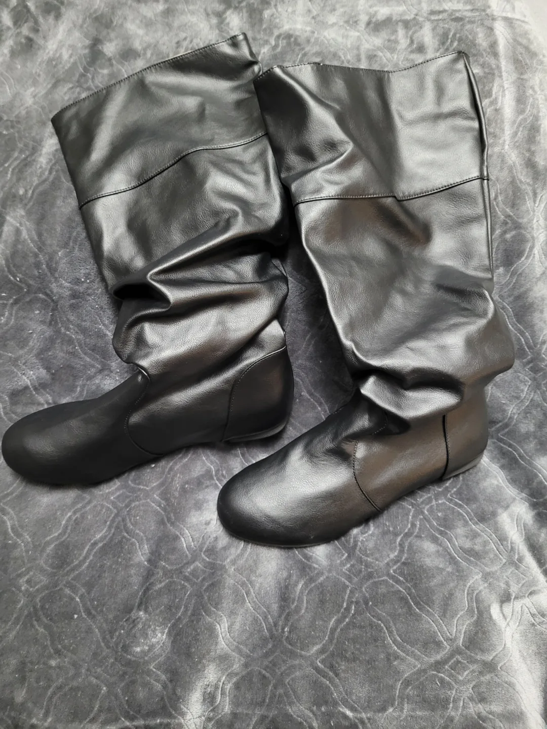 Black Slouch Boots image indicator(2)