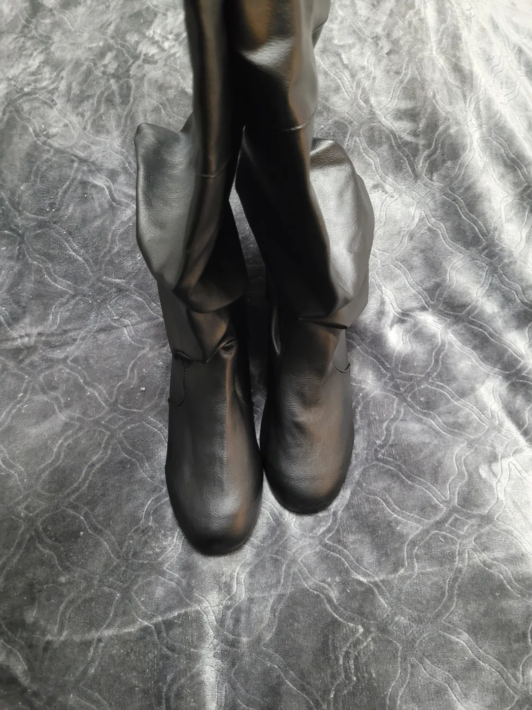 Black Slouch Boots image indicator(3)