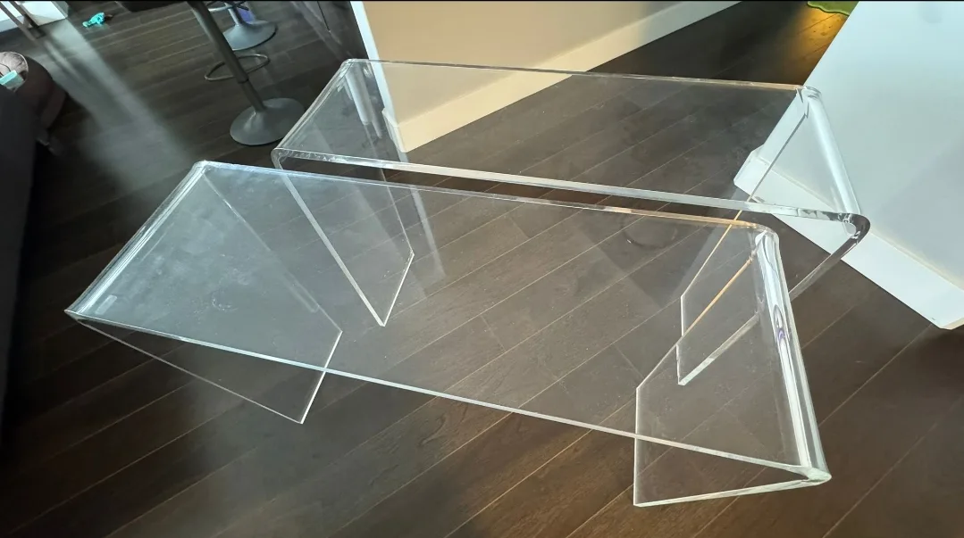 Acrylic Tables image indicator(2)