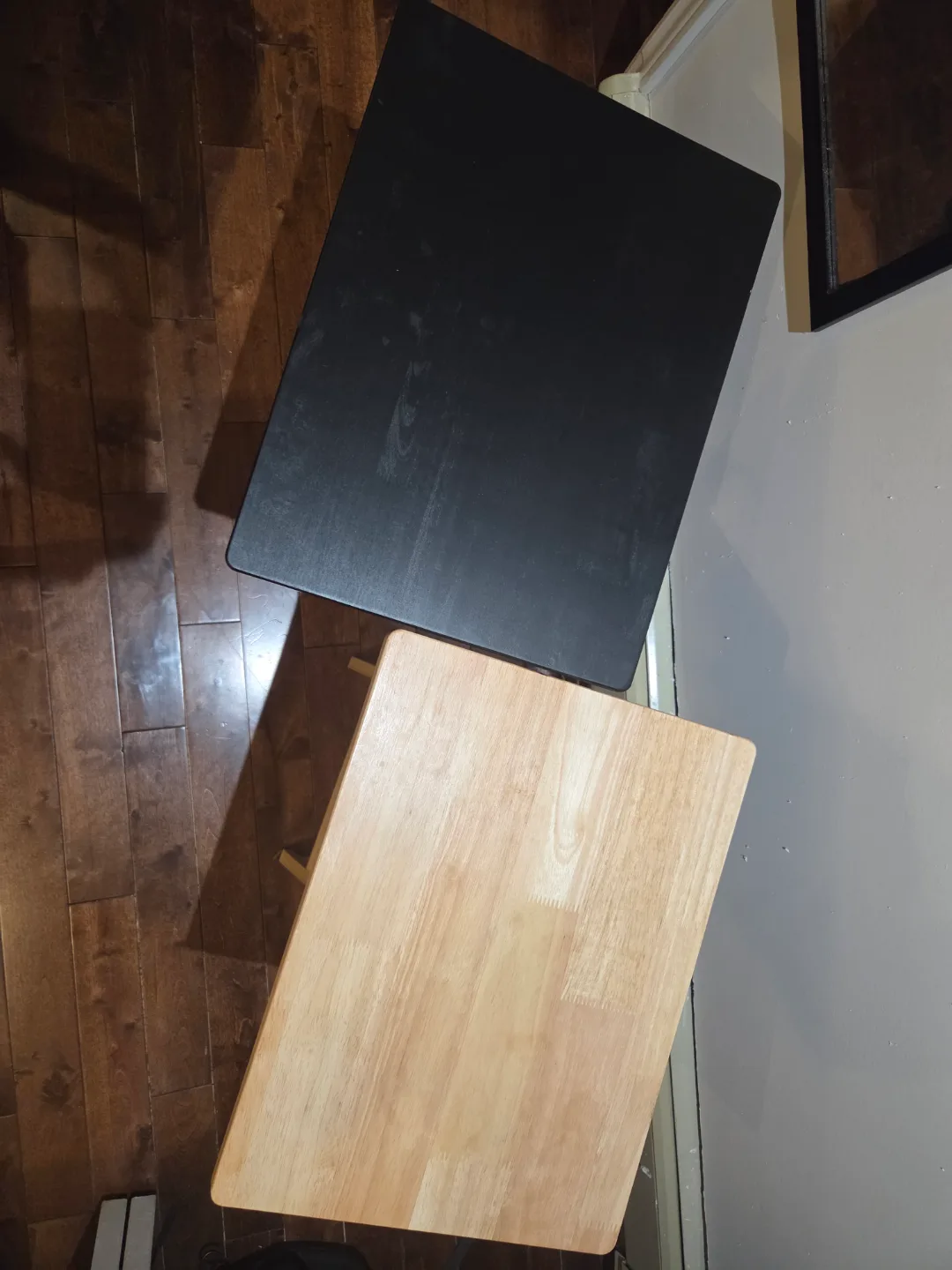 Folding tables both for 5 thumbnail