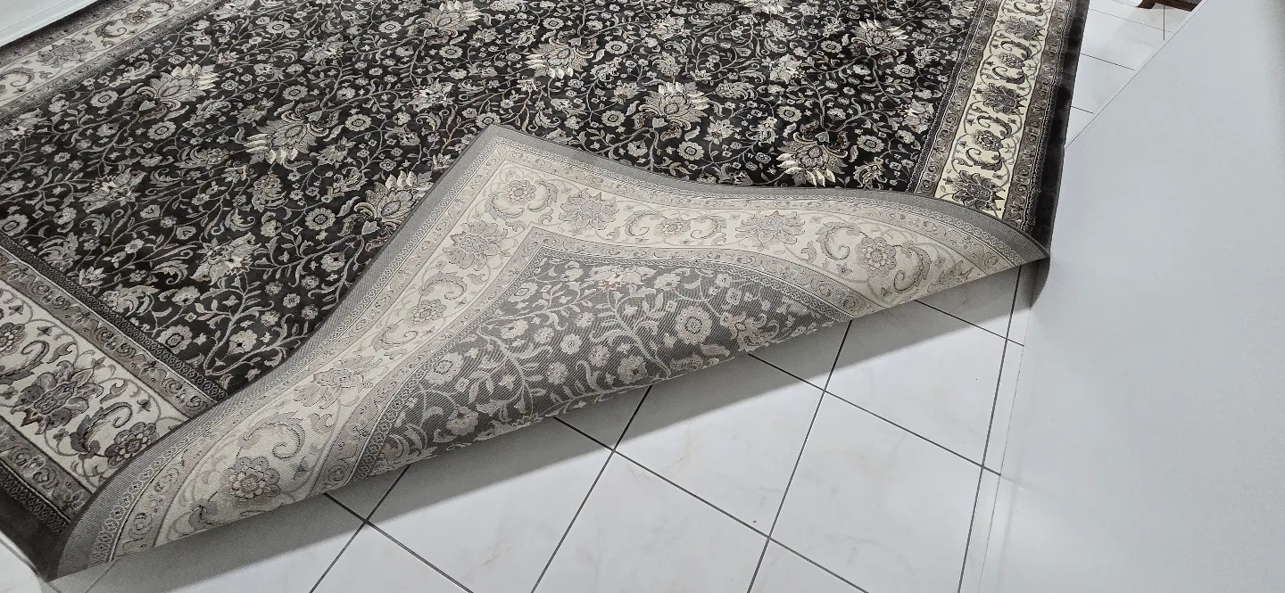 Large Tabriz Rug - Dark gray Floral Pattern image indicator(3)