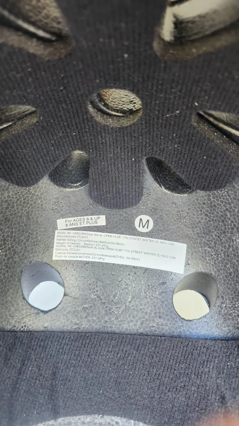 Kids' Crash Helmet - Size Medium - Graffiti Design image indicator(2)