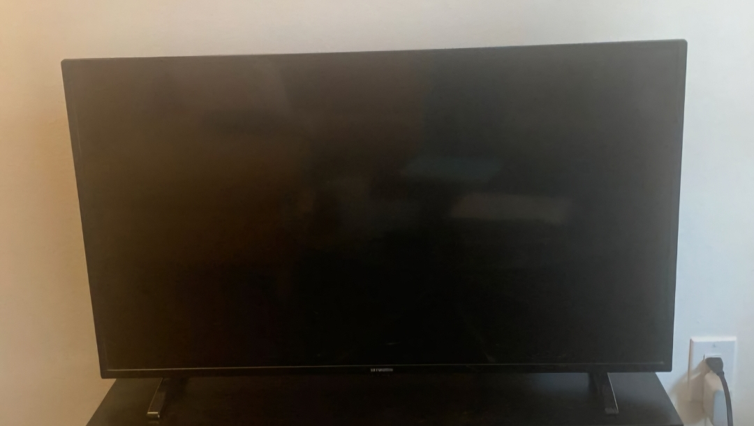 32" HD Television- Skyworth, smart TV