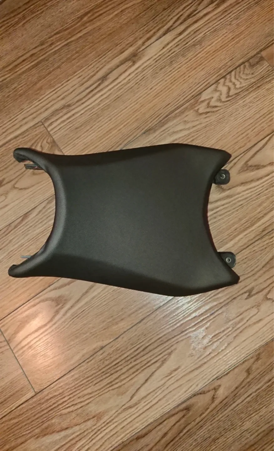 KTM Duke 390 OEM motorcycle seat image indicator(2)