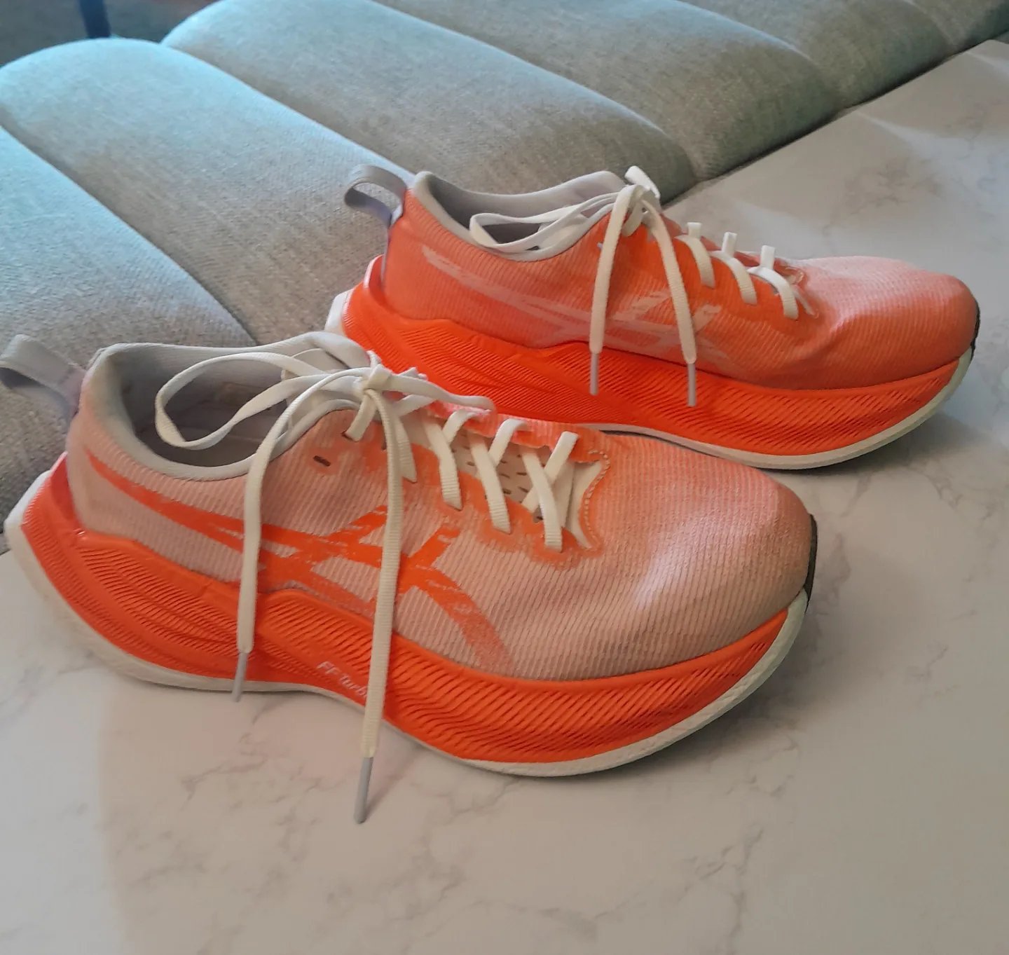 Asics Superblast Women image indicator(2)