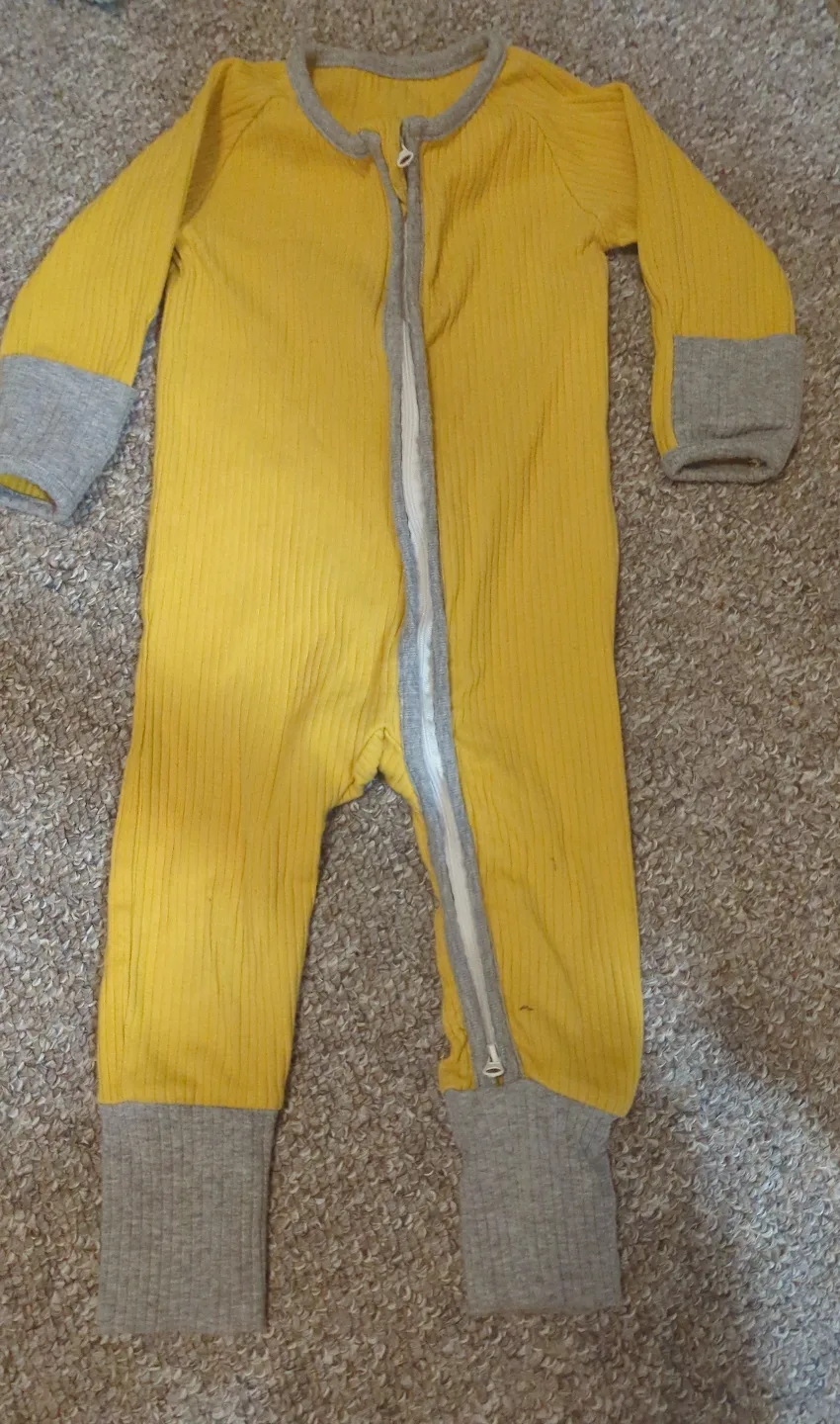 6-9 months Baby Boy Warm Hoodie, Pants & Hat Set image indicator(3)