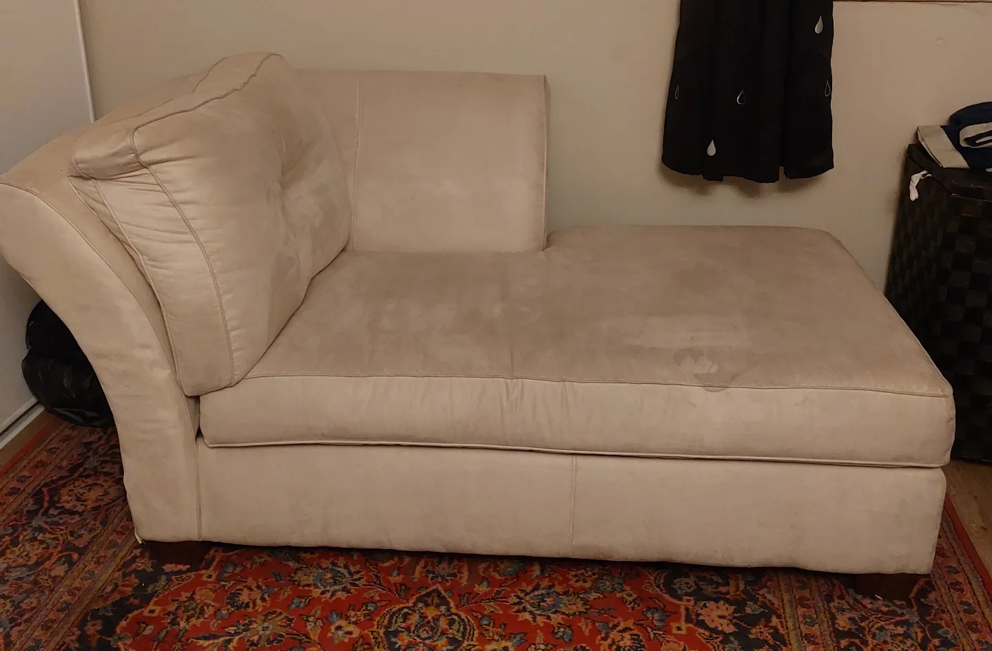 Beige Chaise Lounge thumbnail